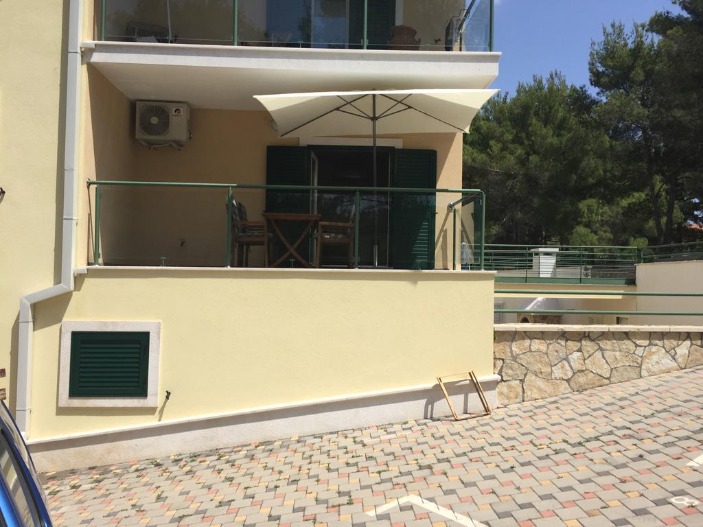 Apartment Maestral Rogač Kültér fotó