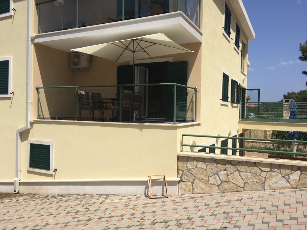 Apartment Maestral Rogač Kültér fotó