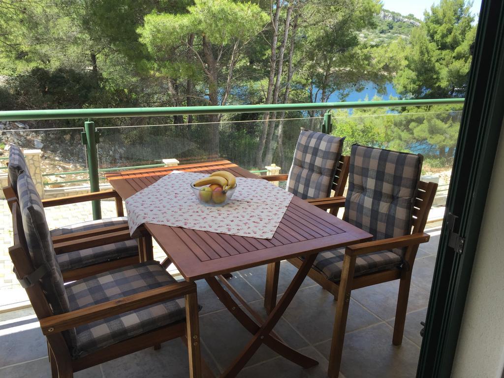 Apartment Maestral Rogač Kültér fotó