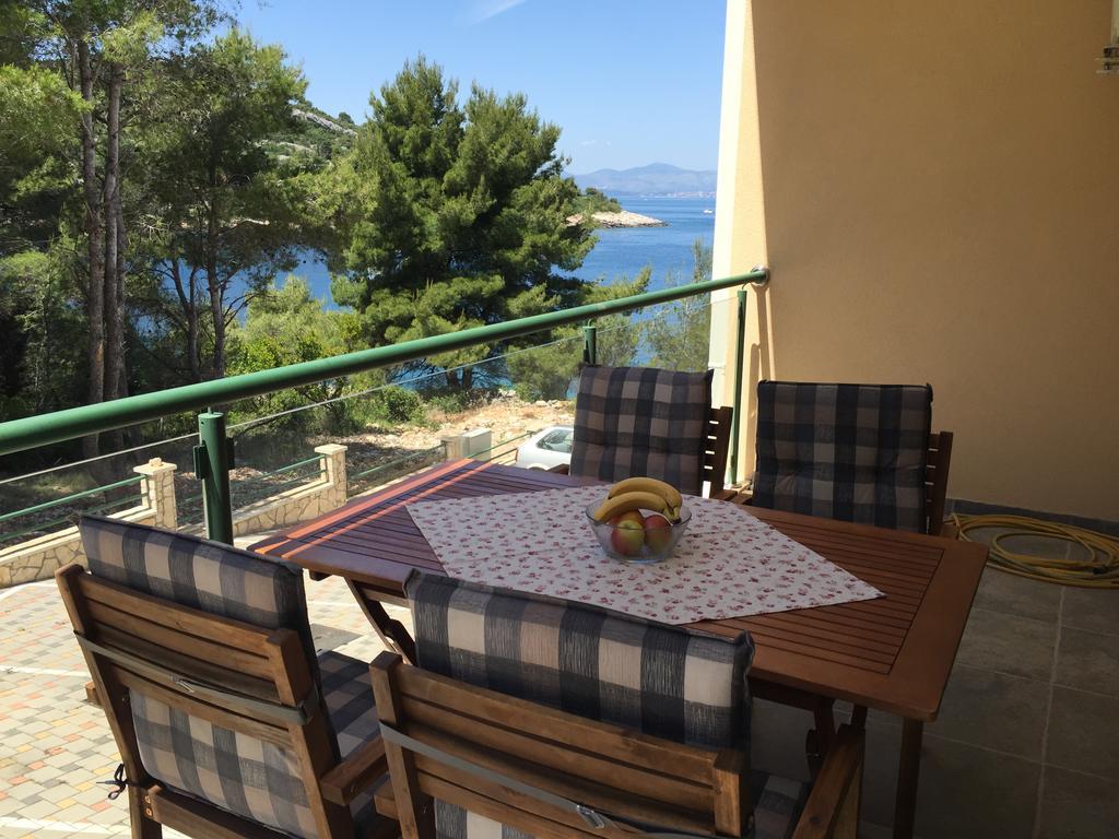 Apartment Maestral Rogač Kültér fotó